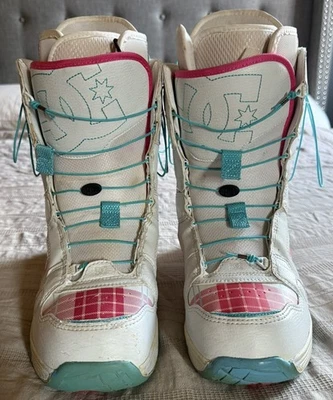 Botas de nieve vintage DC Y2K Siloh para mujer talla 9 BOTAS DC SÚPER RARAS ROSA BLANCO AZUL Foto 1 de 4
