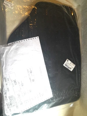 2016-2023 吉普切诺基 KL 4 件套黑色地毯脚垫 4 件套 Latitude 全新 — 第 1/4 张图片