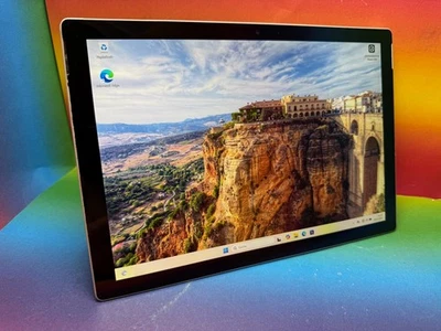 Microsoft Surface Pro 5 1796 i5-7300U 8GB 256GB 12,3 Win 11 Pro Silber Tablet - Bild 1 von 4