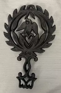 Vintage John Wright #266 Eagle Cast Iron Trivet Hot Plate, Wall Art 8.5" x 5.5" - Picture 1 of 5