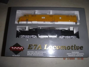 PROTO 2000 HO MILWAUKEE ROAD E7A-A LOCOMOTIVE SET 18A & B YELLOW/GRAY SCHEME NEW - Picture 1 of 8