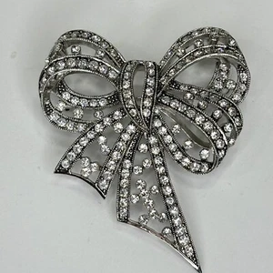 Joan Rivers Brosche Pin silberton Strassschleife Vintage klassische Sammlung - Bild 1 von 20