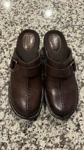 Clarks Artisan Collection Brown Leather Slip On Mules Clogs Women's Size 7.5 N - Picture 1 of 6