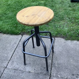 INDUSTRIAL-STYLE, ADJUSTABLE-HEIGHT BAR STOOL WITH GUN METAL FINISH & PINE SEAT - Picture 1 of 12