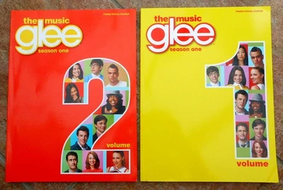 2 Books - Glee the Music Season 1: Volumes 1&2 PVG Music Books 34 Songs 2010 - Image 1 of 4