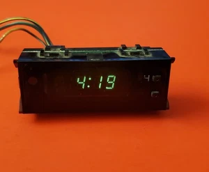 98-02 TOYOTA COROLLA CENTER DASH DIGITAL CLOCK DISPLAY OEM 83910-02040 TESTED - Picture 1 of 9
