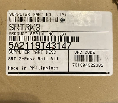 NUEVO APC SRTRK3 Kit de riel de montaje de 2 postes Foto 1 de 2