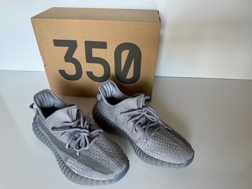 Yeezy Boost 350 V2 Sneakers basse da uomo grigie 7 US (40 EU) prodotte da Adidas nuove con scatola