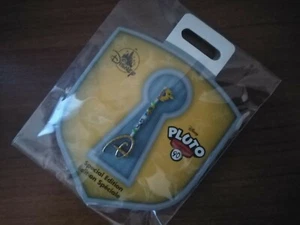 Disney - Pluto 90th Anniversary Opening Ceremony Key Pin - - Foto 1 di 4