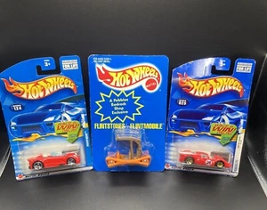 Hot Wheels 2002 First Editions Red Ferrari #025, Monoposto #124 & Flinstones Lot - Picture 1 of 13