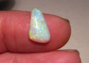 2.6 ct.  Opal  , 100% Natural Australian Opal , Coober Pedy - Picture 1 of 9