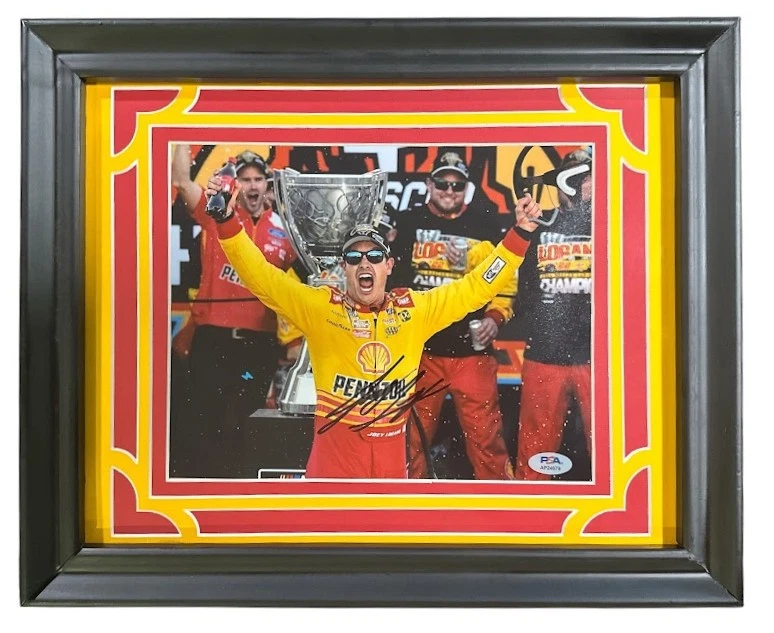 Foto firmada por Joey Logano 8x10 Pennzoil Racing enmarcada exhibición 3X NASCAR Champ PSA Foto 1 de 4