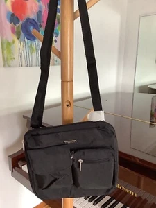 NWT $75 baggallini Canyon Crossbody Bag Black lightweight travel - Picture 1 of 6