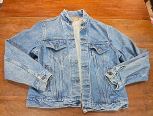 Chaqueta de Jean Levis Denim Trucker Tipo III Talla 44R 70506-0214 EE. UU. Envejecida - Imagen 1 de 3