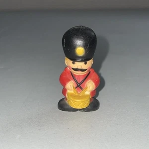 Vintage Miniature 2" Toy Christmas Soldier Drummer Figurine - Made in Hong Kong - Picture 1 of 3
