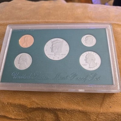 1997 United States Mint Proof Set - Image 1 of 4
