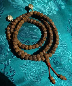 Collier De Prière MALA Sombre : Petites Perles De Rudraksha Et Compteur Du Népal - Imagen 1 de 3