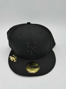 New Era New York Mets Black and Gold Metal Duel 59FIFTY Fitted Hat Size 7 1/4 - Picture 1 of 6