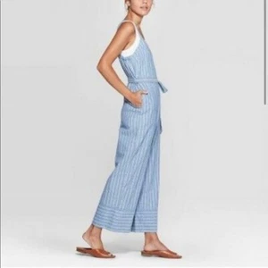 NEW Universal Thread Women's Sleeveless V-Neck Belted Jumpsuit Blue Stripe SMALL - Picture 1 of 16