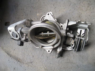 BMW E46 325i 1999-00-01-02-03-04-2005 CORPO DO ACELERADOR 1 433 237 - Imagem 1 de 2