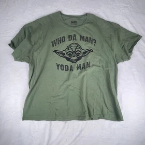 Maglietta Star Wars Uomo 3XL Verde Chi Fa Uomo Yoda Retro Film Divertente Grafica Tee - Foto 1 di 5