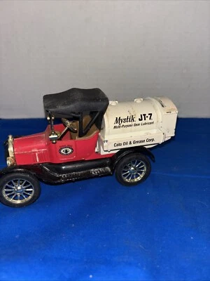 ERTL Cato Oil and Grease Corp. Diecast 1918 Ford Modelo "T" Camión Banco con Llave Foto 1 de 4