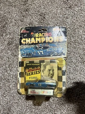 Racing Champions Collector’s Series Nascar #17 David Pearson Ford Talladega Foto 1 de 3