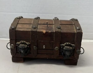 Vintage Wood Keepsake Jewelry Box Treasure Chest Lion Head Medieval Goth Pirate  - Picture 1 of 12