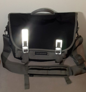 🚲 Timbuk2 Messenger Laptop Travel Bag Sz small KDF13 Laptop Compartment