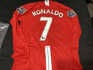 (SZ M) Ronaldo Manchester United 7 Long Sleeve Souvenir Jersey - Picture 1 of 3