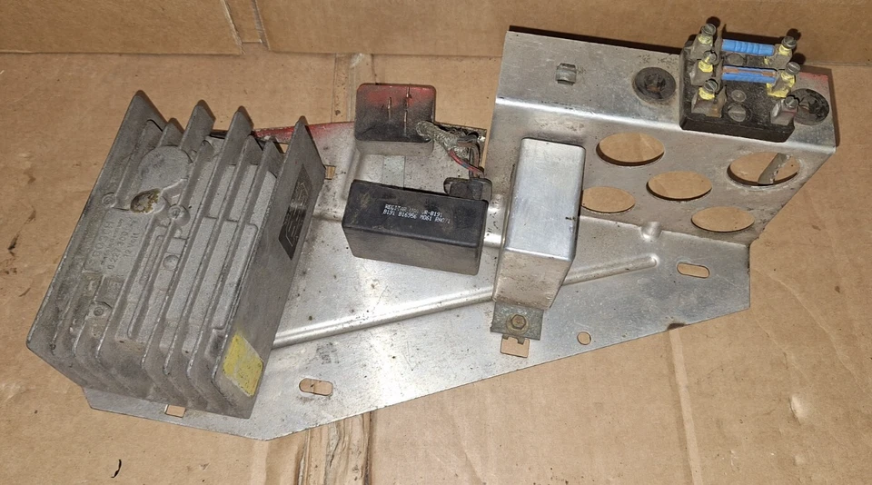 Relè Finestrino Modulo Accensione Porsche 3.0 Benzina 930 911 Targa 1980 0227300004 - Immagine 1 di 4