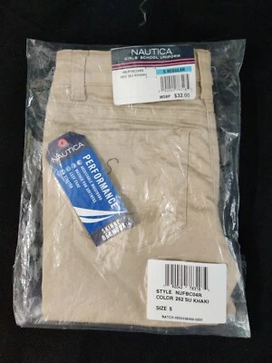 Bermudas cortas de uniforme escolar Nautica para niñas talla 5 Foto 1 de 2