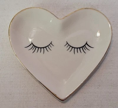 Plato de plato de tricket con borde de oro blanco de cerámica en forma de corazón de pestañas 5" Foto 1 de 3