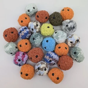 Handgehäkelte Stofftiere Buddies - Mini - zufällige Farben - Bild 1 von 11