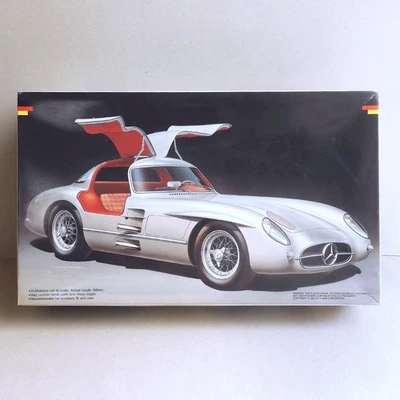 Fujimi 1/24 Mercedes 300SLR Uhlenhaut Coupe Enthusiast Model kit - Imagen 1 de 4
