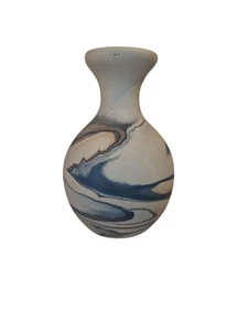 Vaso Blue Swirl creazioni americane ceramica dipinto a mano made in USA Rose Bud - Foto 1 di 8