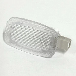 X156 Mercedes 2018 GLA250 INTERIOR COURTESY LIGHT LAMP - Picture 1 of 9