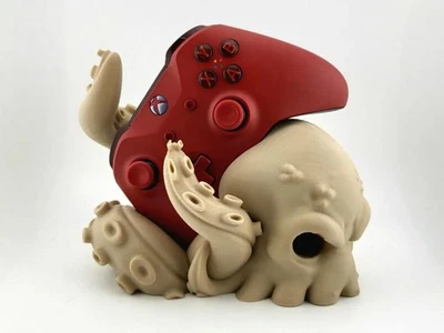 Cthulhu Skull Xbox Controller Stand - Series X S & One Horror Decor - Image 1 of 4