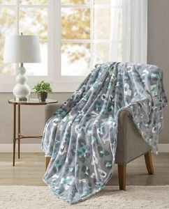Cheetah Polyester Velvet Plush Glow in the Dark XL Oversized Throw Blanket 50x72 - Picture 1 of 7