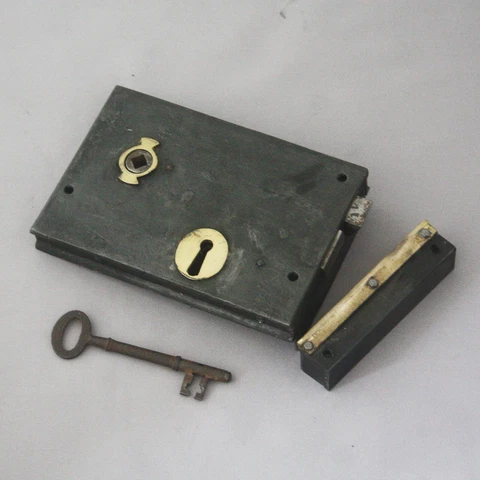 Mid Victorian RH Iron Rim Lock Cover