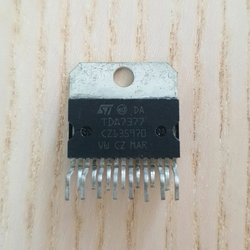 TDA7377 STMicro 2x30W Dual/Quad Power Amplifier AU STOCK FAST POSTAGE - image 1 of 1