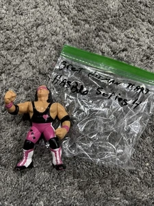 Great Cond Hasbro - Bret Hitman Hart Series 4 Pink - wcw galoob wwe legion doom - Picture 1 of 6