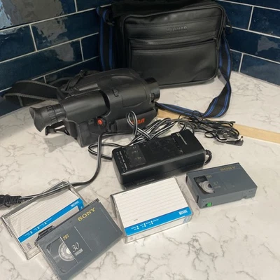 RCA Small Wonder Playback Camcorder CC641 1997 VHS-C Tapes Bag Charger TESTED - Image 1 of 4