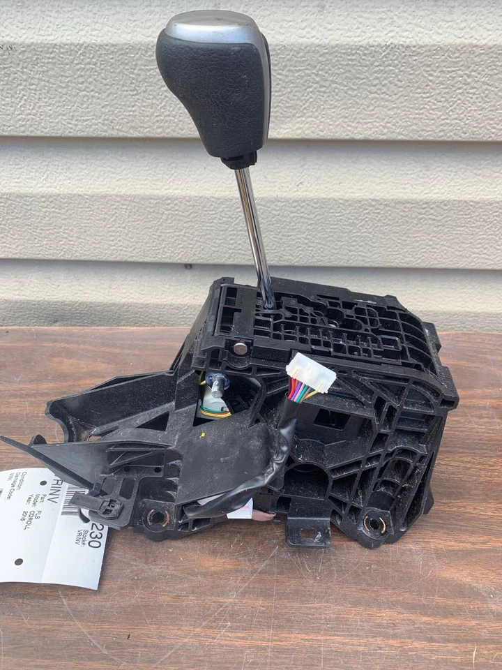 ✅ 2016 TOYOTA COROLLA FLOOR SHIFTER OEM - Image 1 of 3