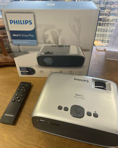 PHILIPS NeoPix Easy Mini Projector Full HD - NPX440/INT - Sparingly Used.