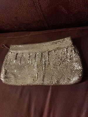 Cartera vintage de malla plateada WHITING N DAVIS leer Foto 1 de 4