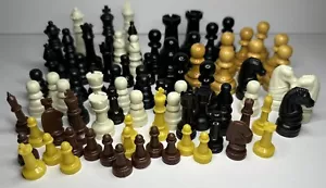 Lot Of Miscellaneous Chess Pieces / Wood And Plastic / 75+ / Vintage - Picture 1 of 7