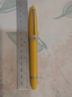 Pluma Estilográfica Omas 360 Amarilla Punta Fina Plumín  Foto 1 de 4