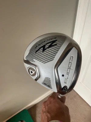 White cobra zl encore driver right handed white stiff motore f1 graphite shaft - Image 1 of 4