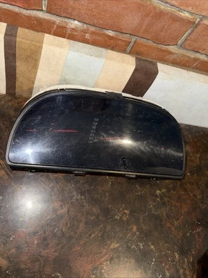 Medidor de velocímetro usado serve: 2005 Toyota Camry cluster MPH 4 cilindros SE (125) - Imagem 1 de 4